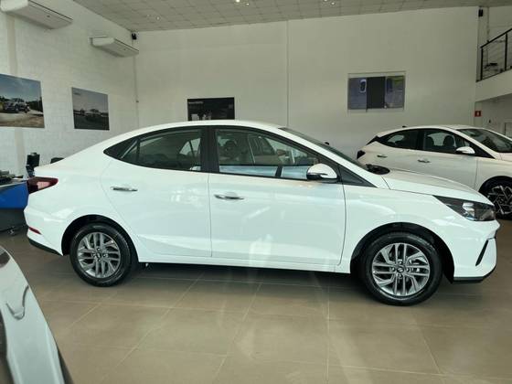 HYUNDAI HB20S 1.0 12V FLEX LIMITED MANUAL HYUNDAI HB20S 1.0 12V FLEX LIMITED MANUAL